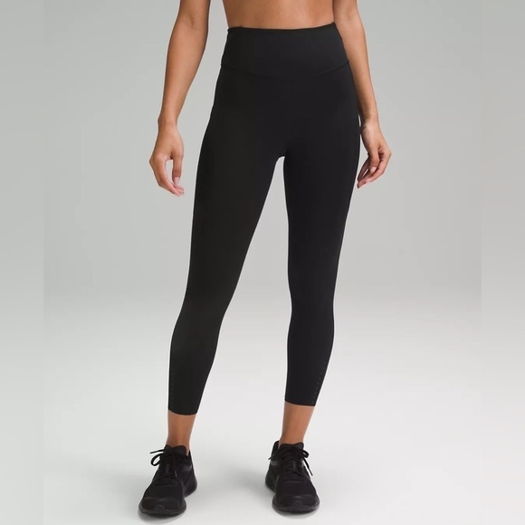 Lululemon Fast and Free High-Rise Tight 25” Pockets
Updated - Picture 1 of 11